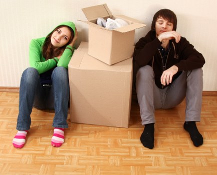 Local movers coordinating access for a flat removal in Uxbridge