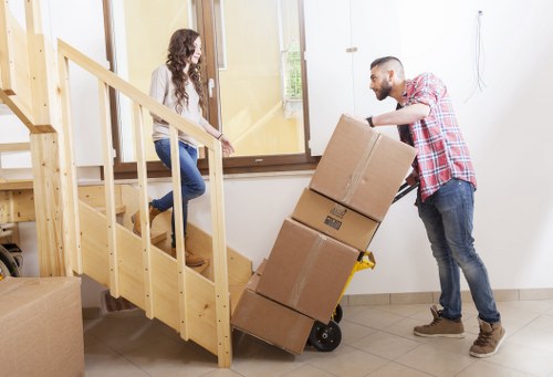 Contact step for arranging a removal van quotation
